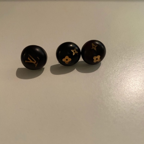 LV earrings - Picture 1 of 4